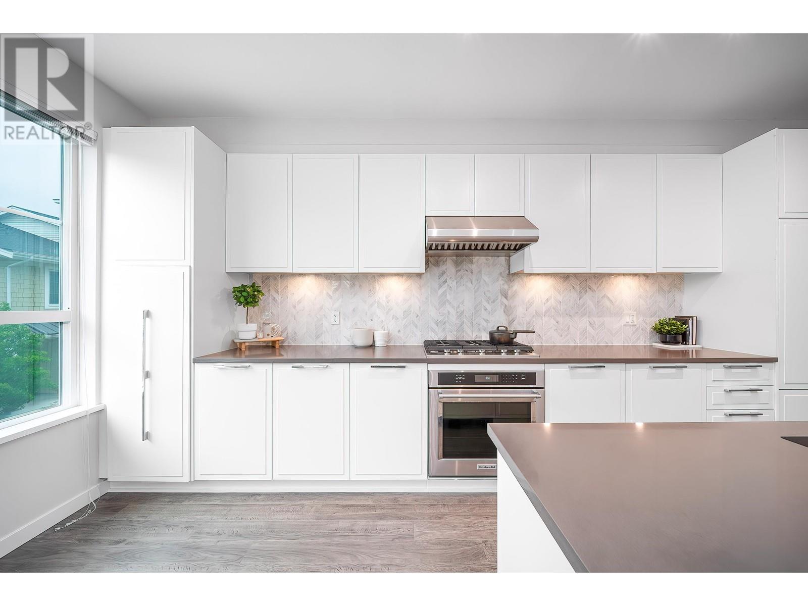 Property at 74 5551 ADMIRAL WAY image 5