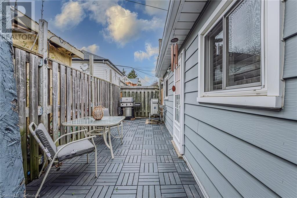 Property at 156 BROCK Street image 4