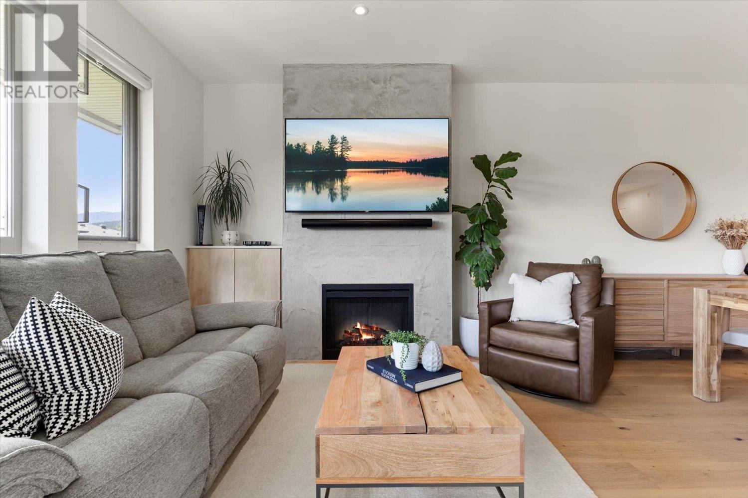 418 801 Klahanie Drive, Port Moody, British Columbia  V3H 5K4 - Photo 1 - R3008254