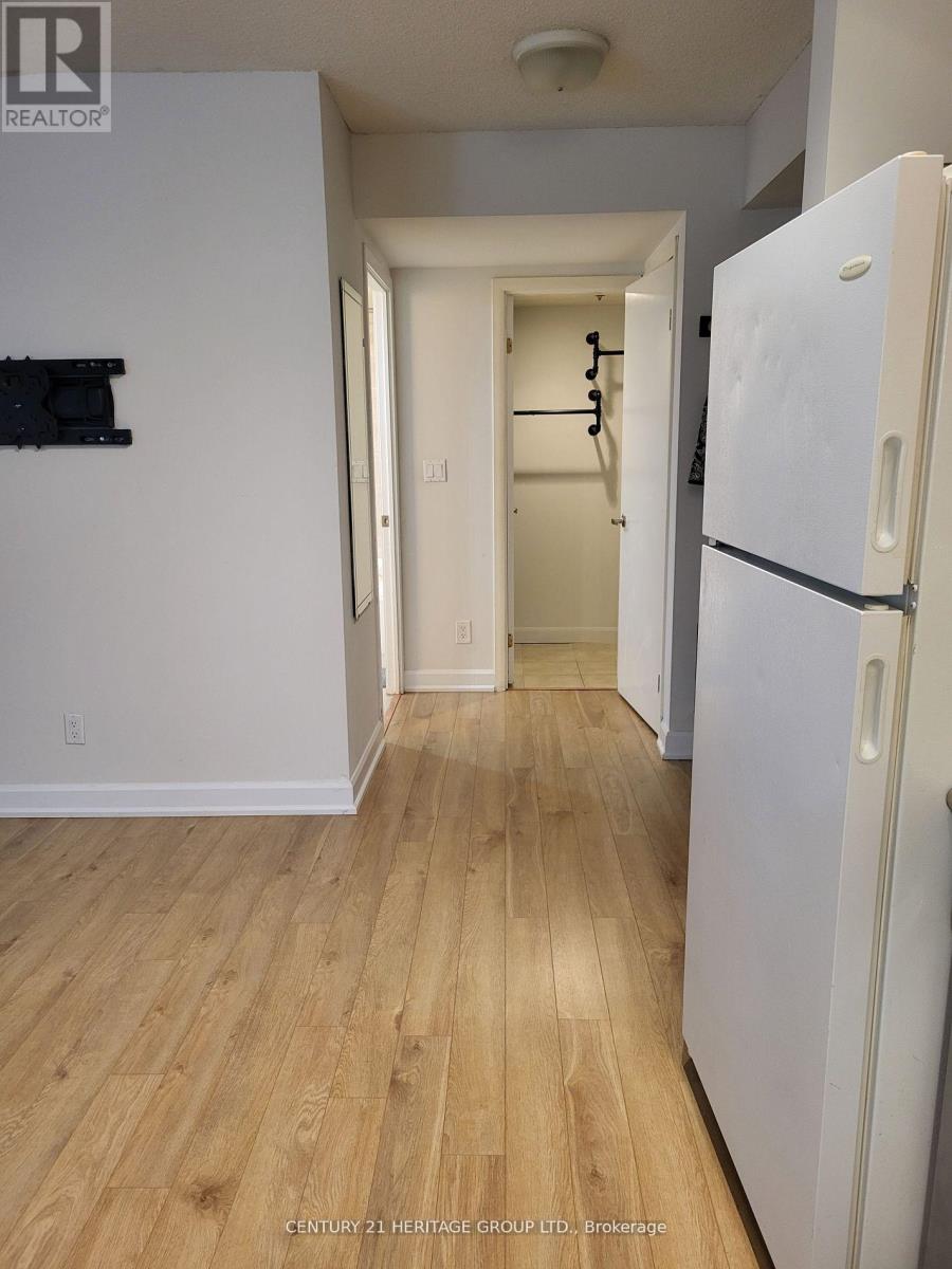 608 - 210 Victoria Street, Toronto, Ontario  M5B 2R3 - Photo 5 - C12184583