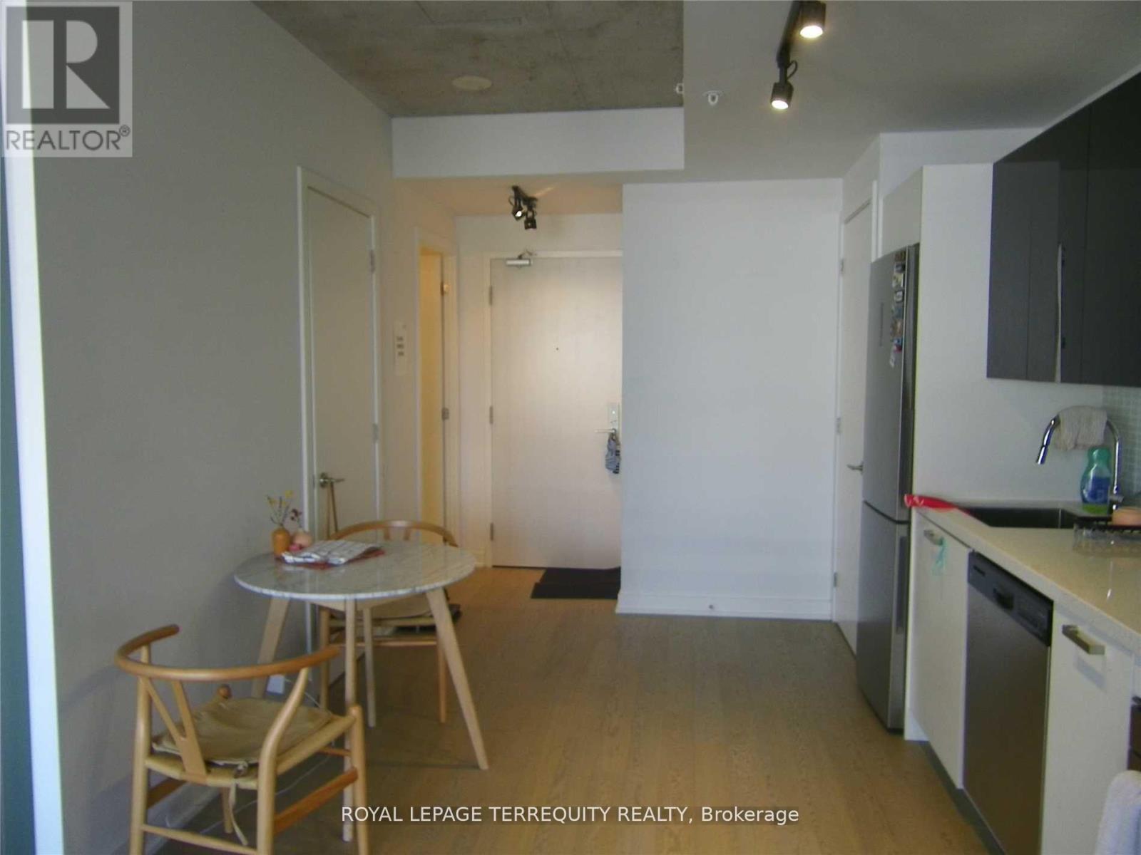 909 - 39 Brant Street, Toronto, Ontario  M5V 0M8 - Photo 7 - C12184669