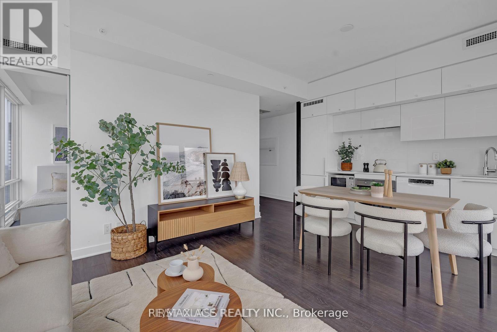 4808 - 15 Grenville Street, Toronto, Ontario  M4Y 1A1 - Photo 12 - C12184670