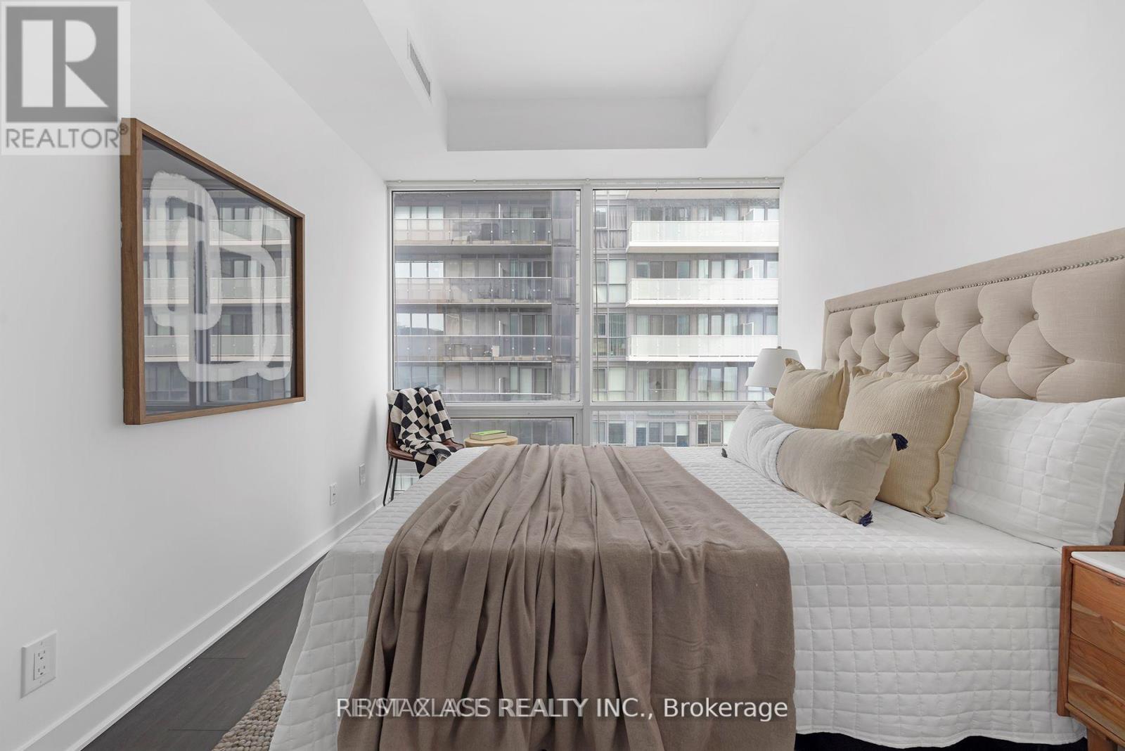 4808 - 15 Grenville Street, Toronto, Ontario  M4Y 1A1 - Photo 24 - C12184670
