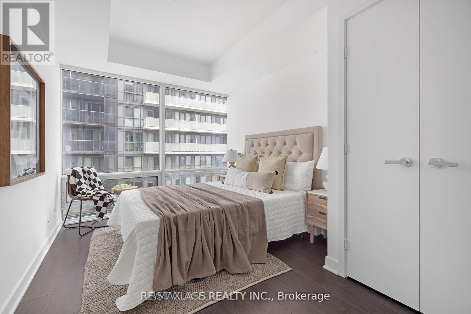 4808 - 15 Grenville Street, Toronto, Ontario  M4Y 1A1 - Photo 25 - C12184670
