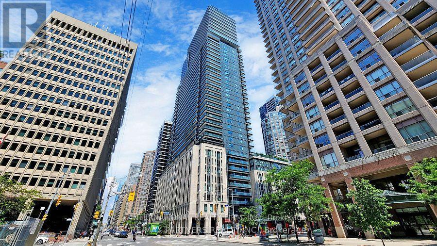3011 - 955 BAY STREET, Toronto, Ontario