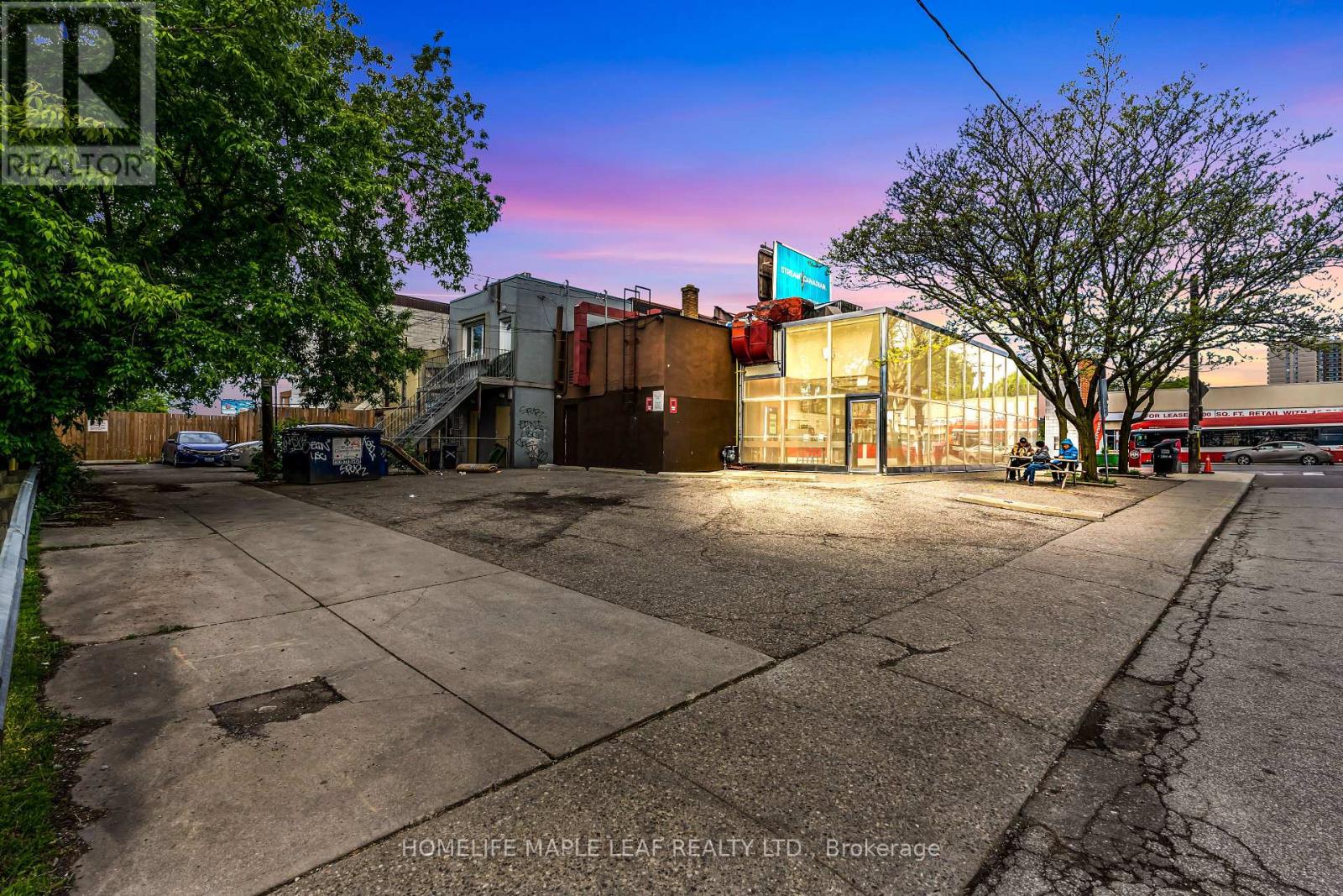 Property at 1471 EGLINTON AVENUE W image 2