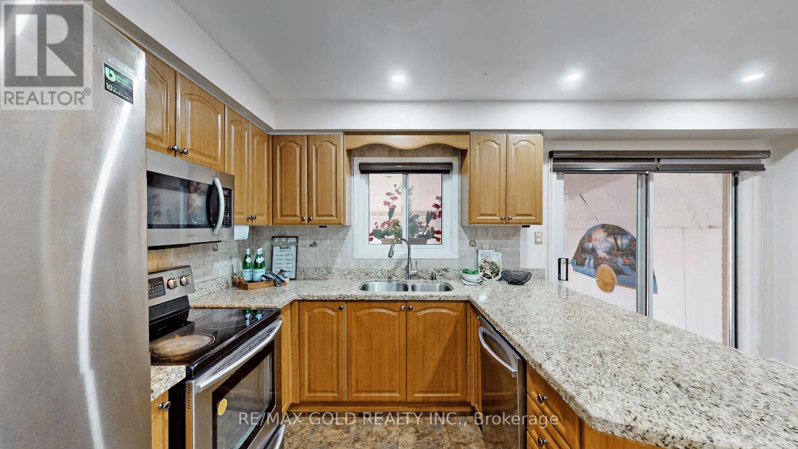 111 Lent Crescent, Brampton, Ontario  L6Y 4X7 - Photo 16 - W12184479