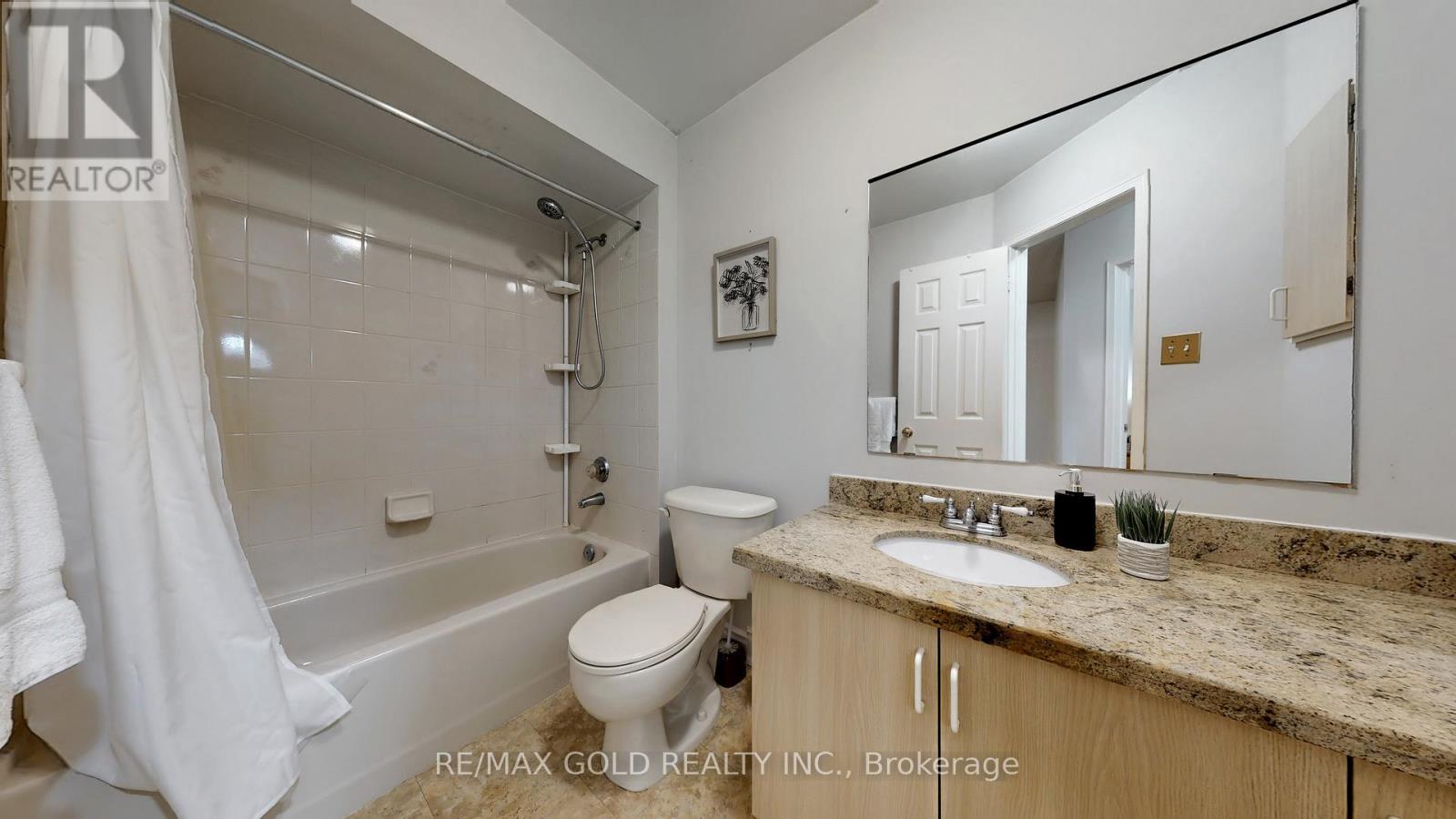 111 Lent Crescent, Brampton (Fletcher's West), Ontario  L6Y 4X7 - Photo 38 - W12184479