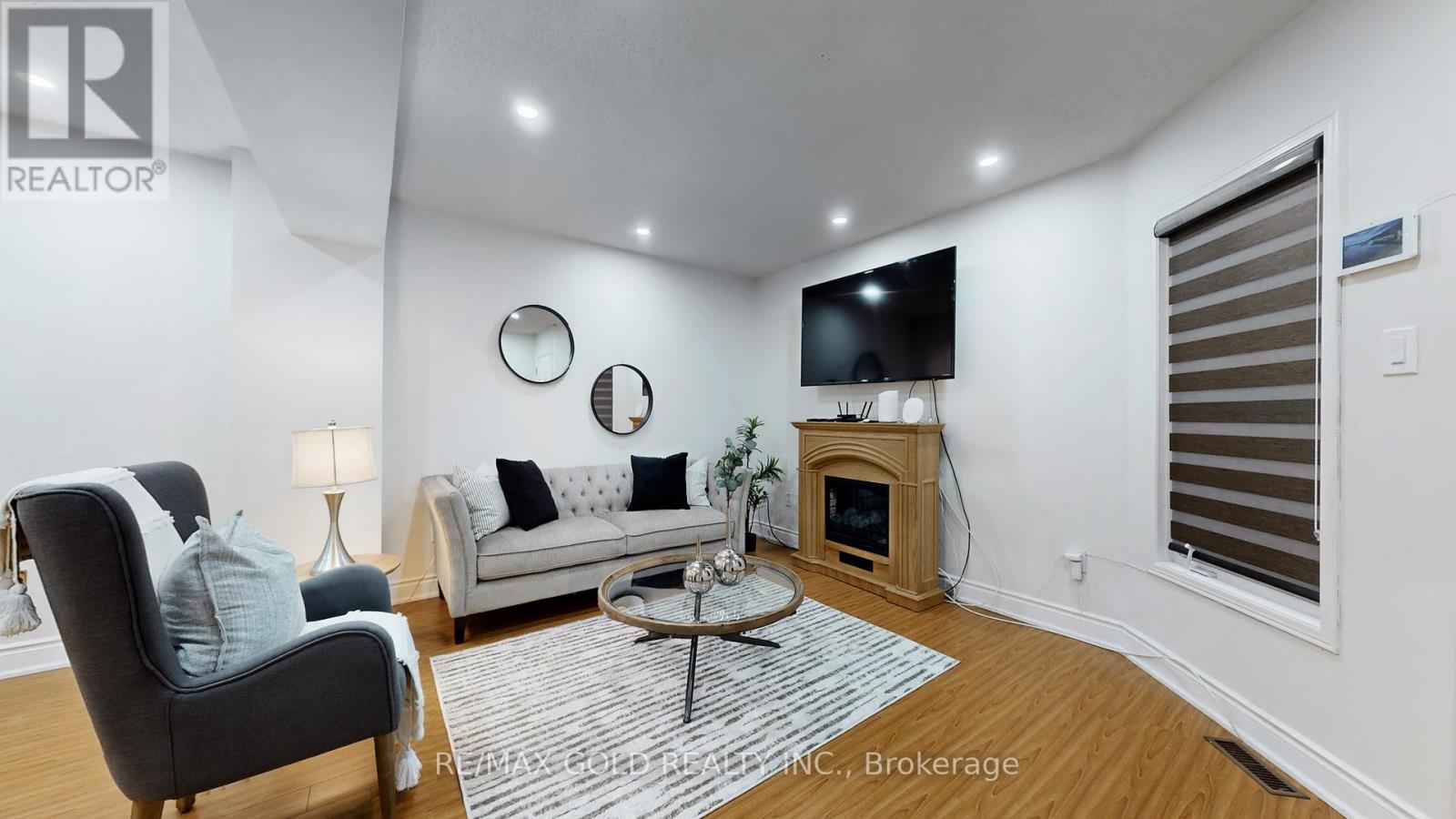 111 Lent Crescent, Brampton, Ontario  L6Y 4X7 - Photo 6 - W12184479