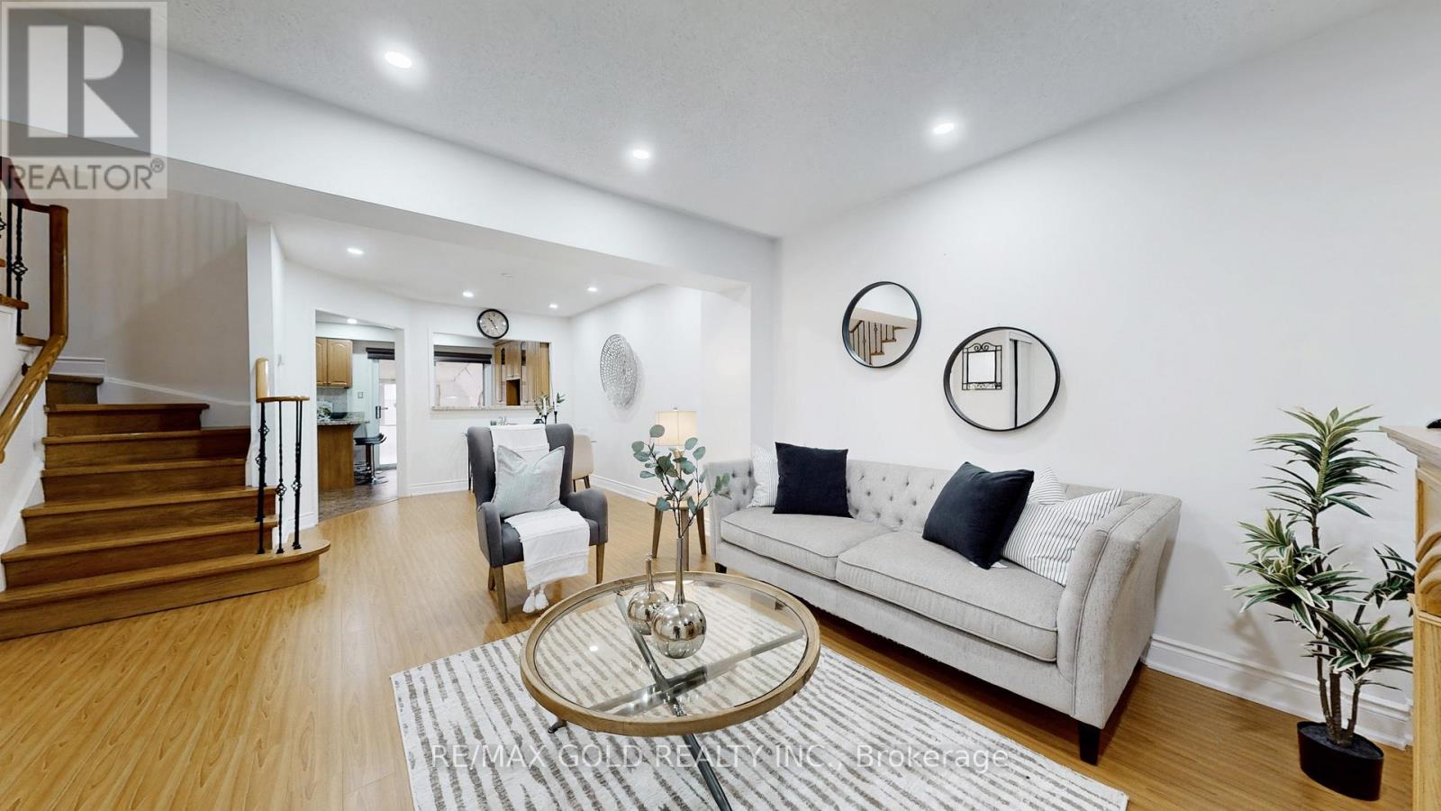 111 Lent Crescent, Brampton, Ontario  L6Y 4X7 - Photo 7 - W12184479