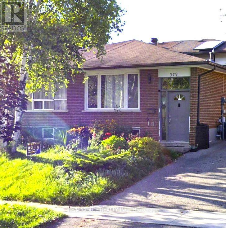 MAIN - 379 SURREY DRIVE, Oshawa, Ontario