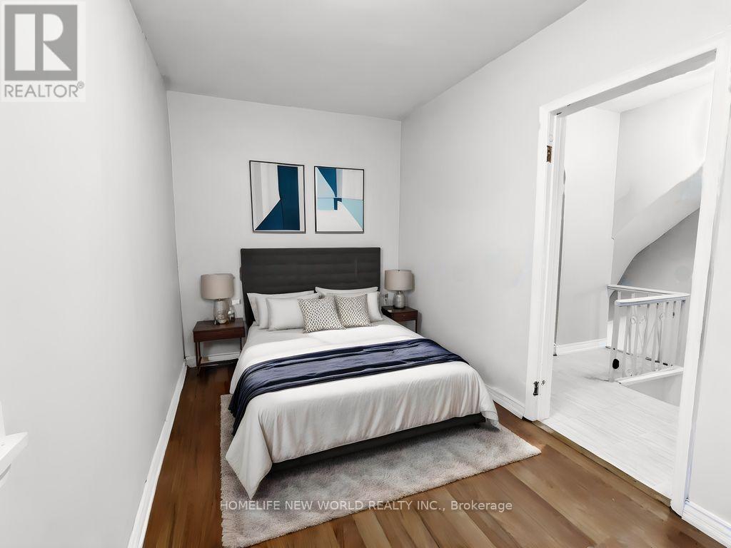 Unit 2 - 2 Thornton Avenue, Toronto, Ontario  M6E 2C9 - Photo 12 - W12184494