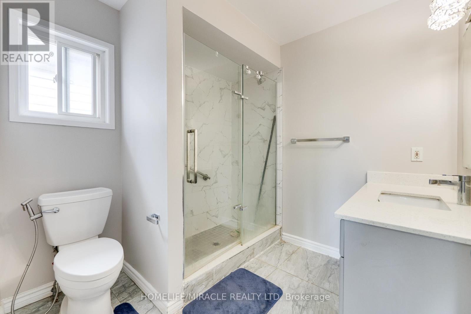 10 Thunderbird Trail, Brampton (Sandringham-Wellington), Ontario  L6R 2T3 - Photo 31 - W12184497