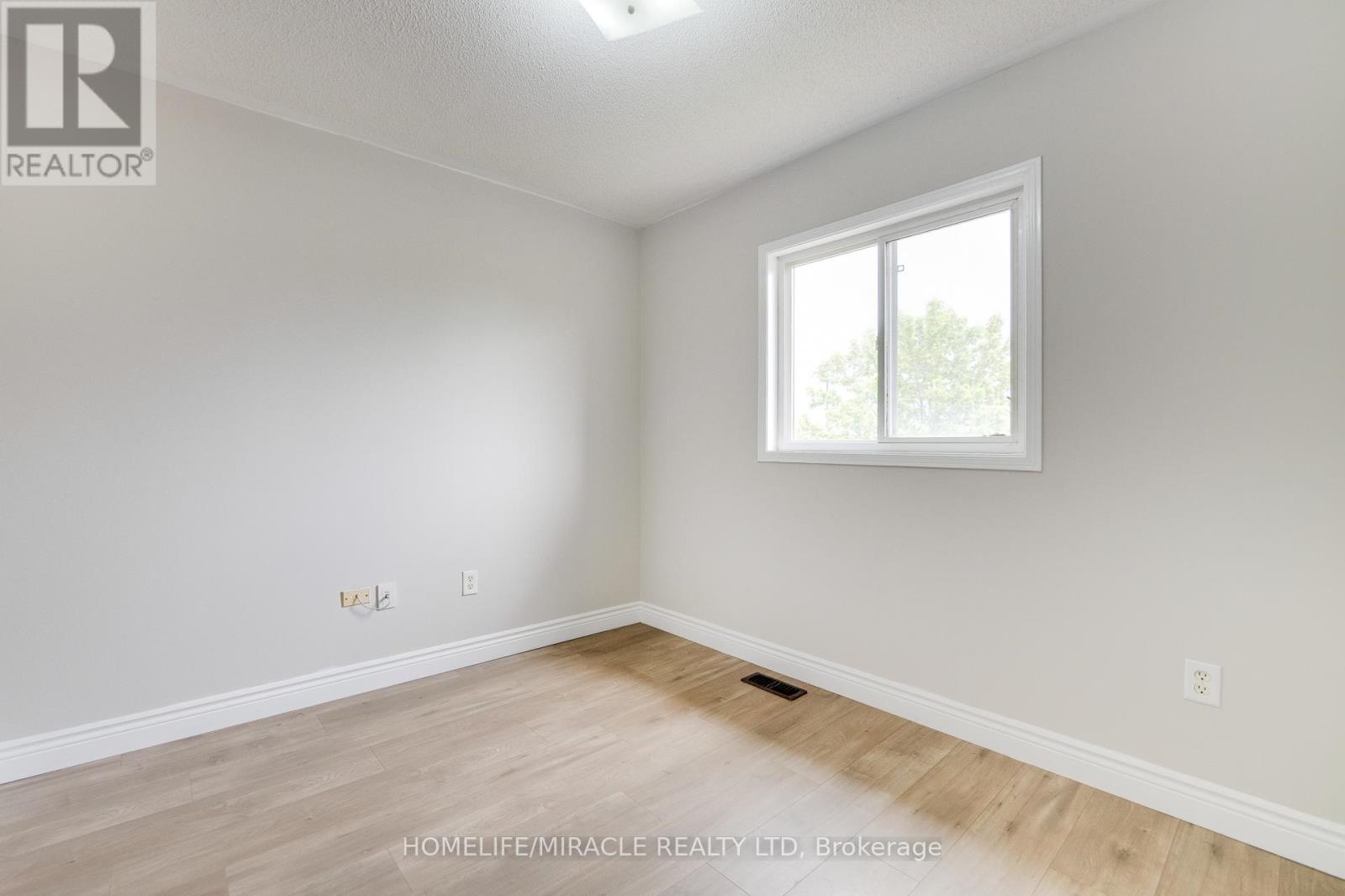 10 Thunderbird Trail, Brampton (Sandringham-Wellington), Ontario  L6R 2T3 - Photo 35 - W12184497