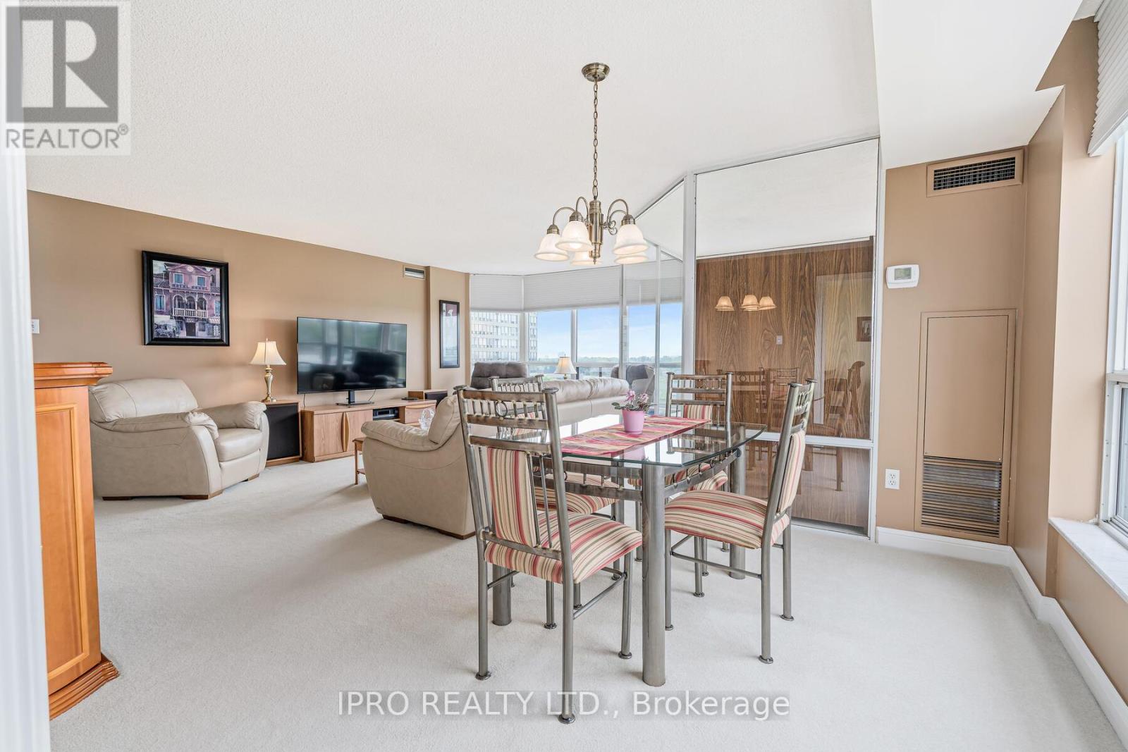 901 - 22 Hanover Road, Brampton, Ontario  L6S 5K7 - Photo 20 - W12184508