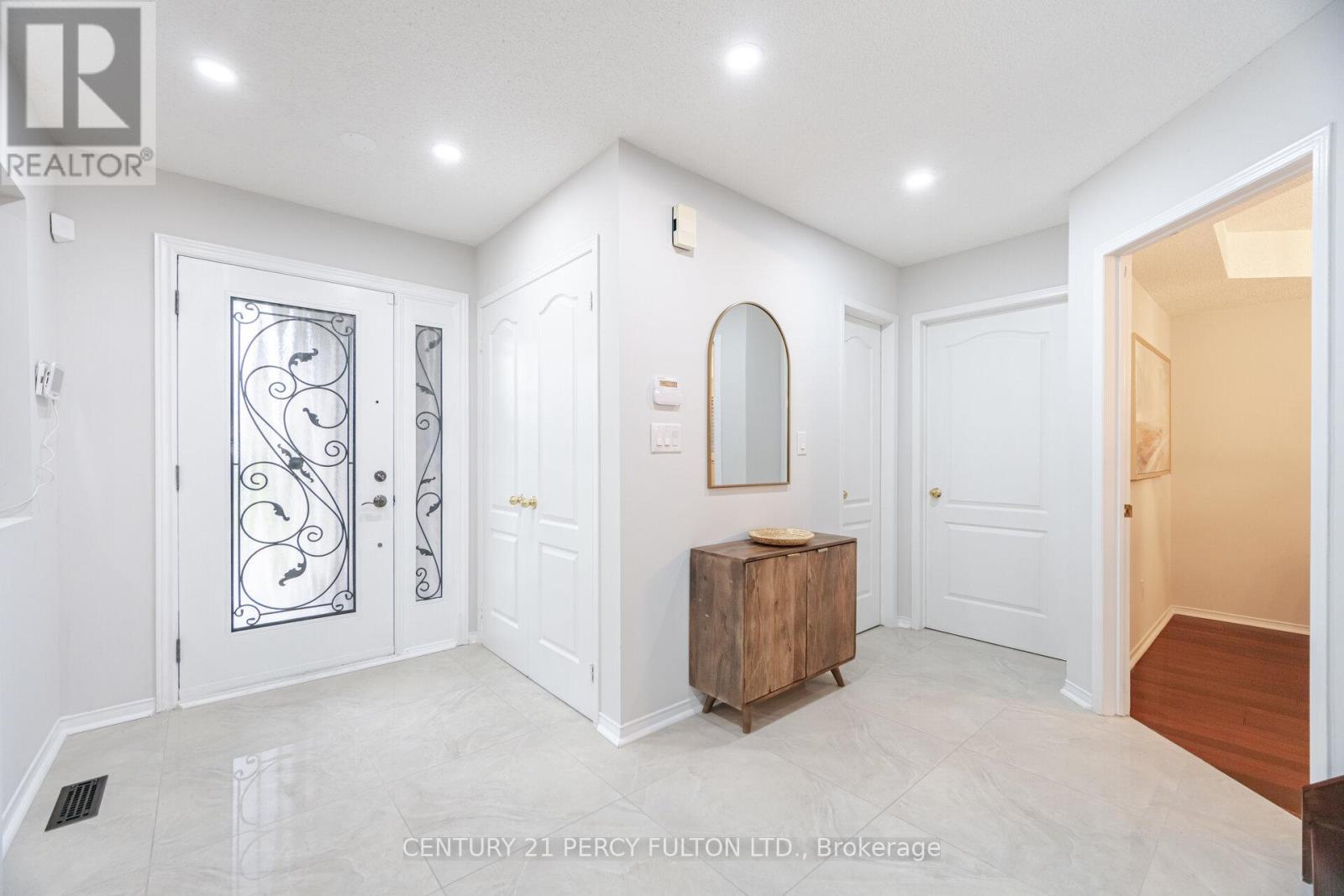 14 Gillingham Street, Toronto, Ontario  M1B 5X1 - Photo 3 - E12184706