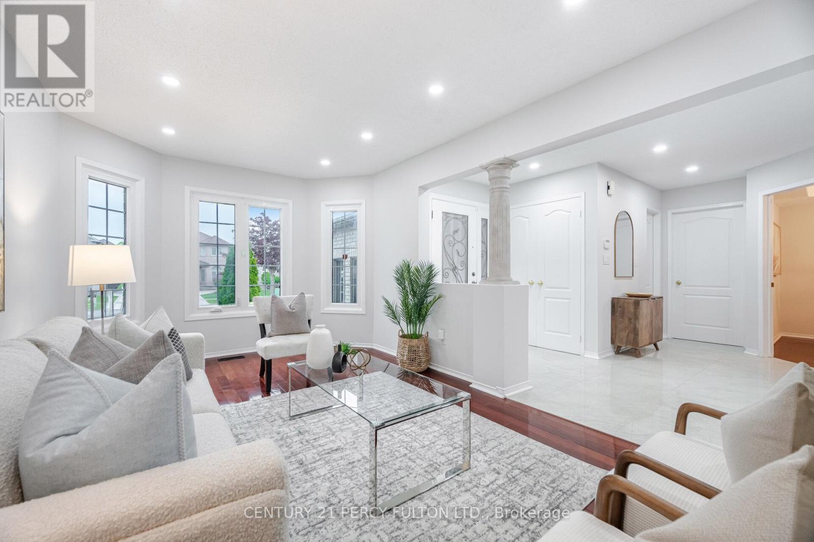 14 Gillingham Street, Toronto, Ontario  M1B 5X1 - Photo 4 - E12184706