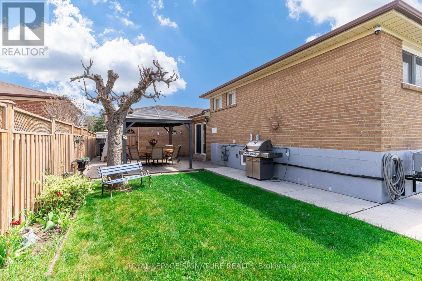 3259 Brandon Gate Drive, Mississauga, Ontario  L4T 2G3 - Photo 37 - W12184509