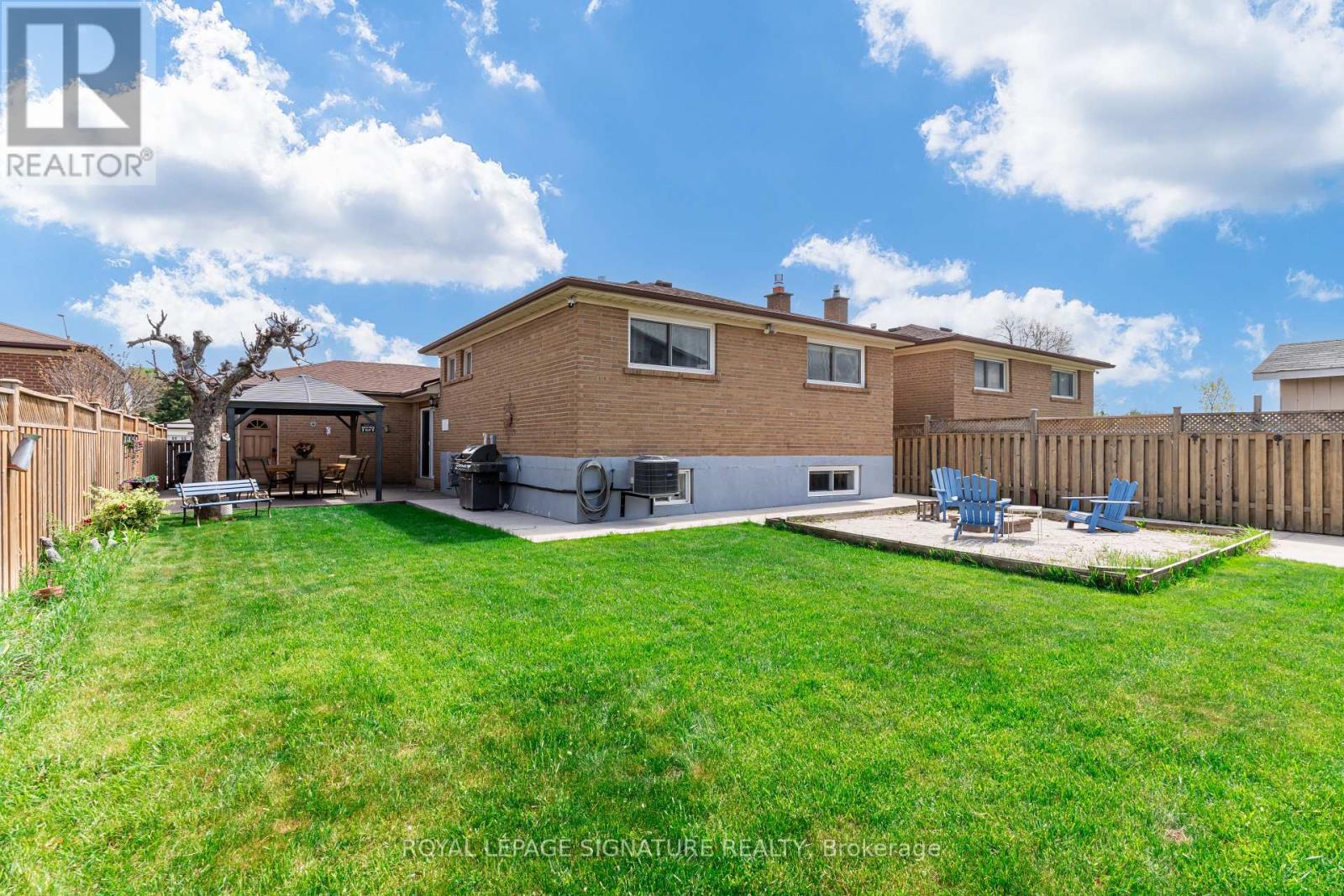 3259 Brandon Gate Drive, Mississauga, Ontario  L4T 2G3 - Photo 40 - W12184509