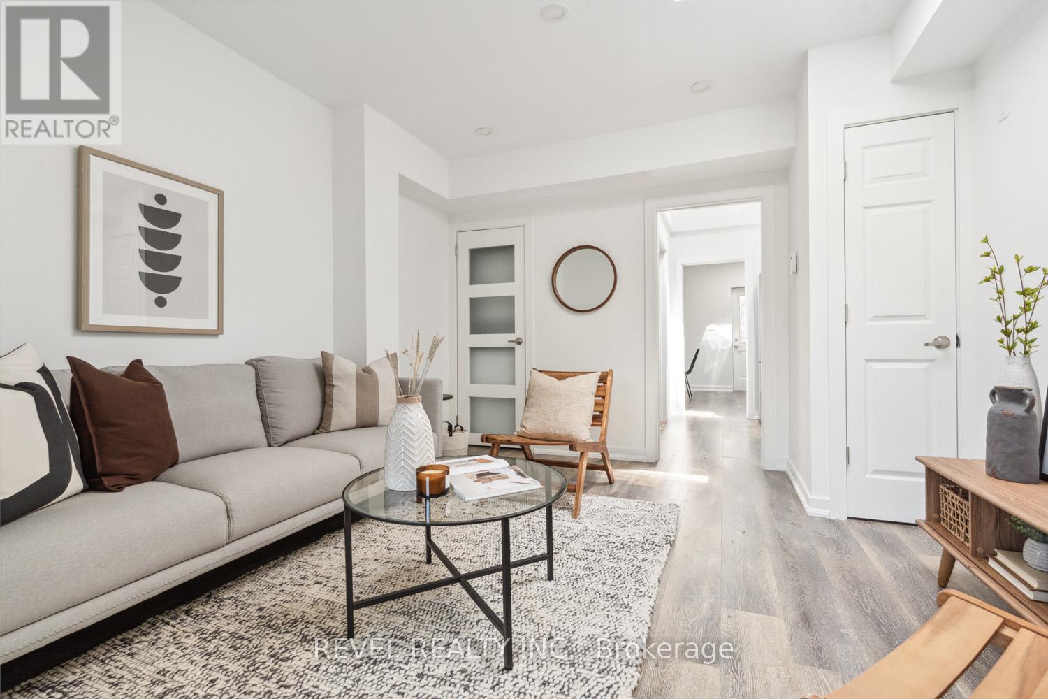 526 QUEBEC AVENUE, Toronto, Ontario