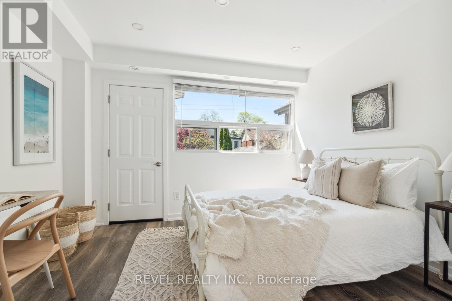 526 Quebec Avenue, Toronto, Ontario  M6P 2V7 - Photo 11 - W12184553