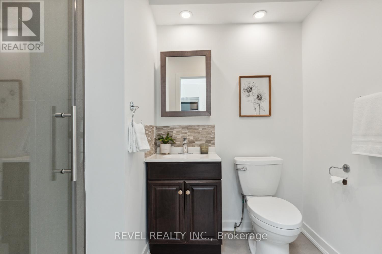 526 Quebec Avenue, Toronto, Ontario  M6P 2V7 - Photo 14 - W12184553