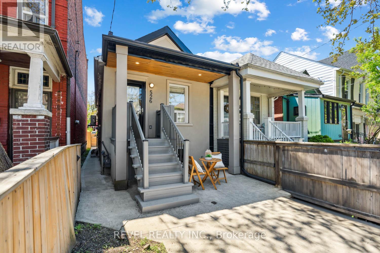 526 Quebec Avenue, Toronto, Ontario  M6P 2V7 - Photo 26 - W12184553
