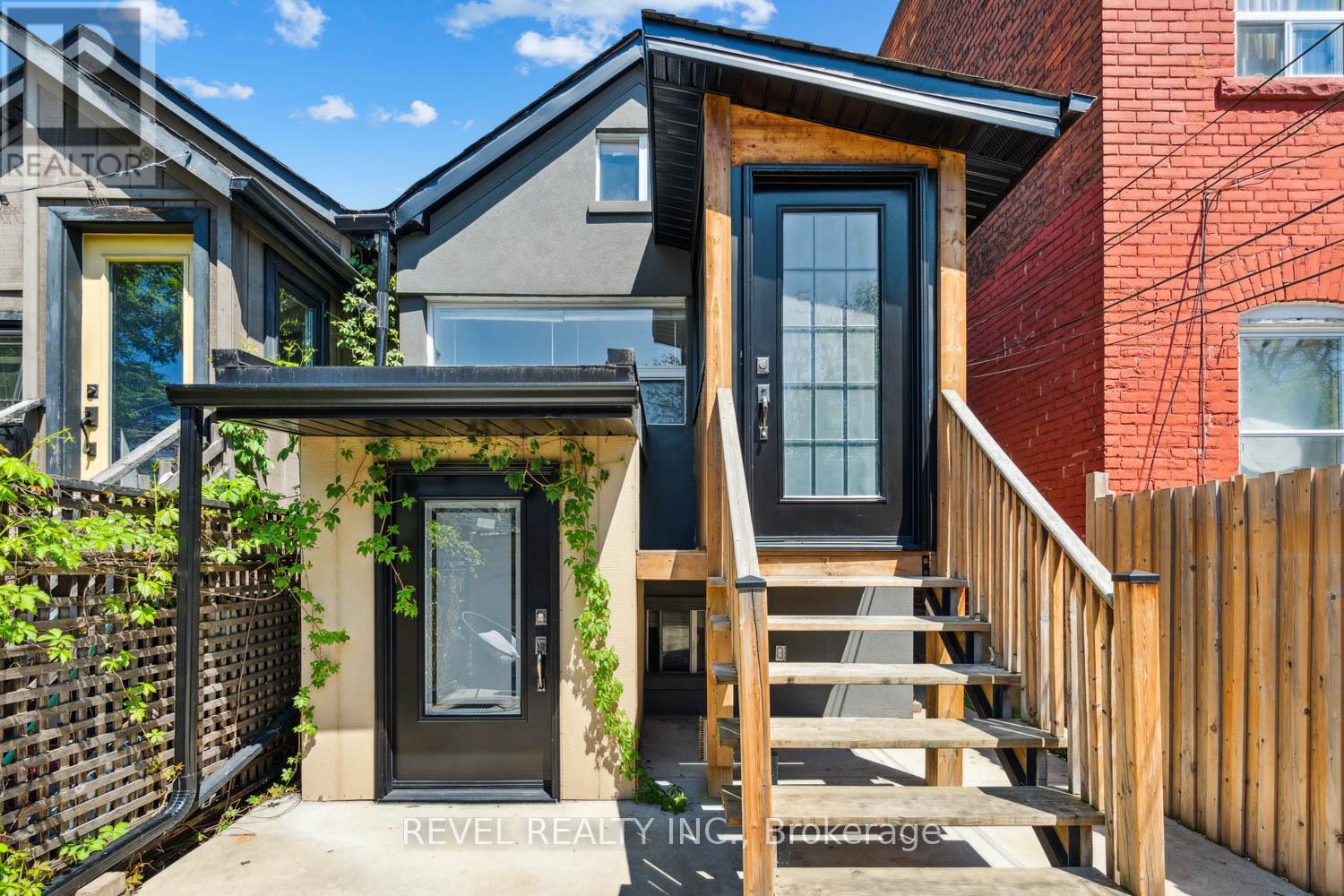 526 Quebec Avenue, Toronto, Ontario  M6P 2V7 - Photo 28 - W12184553