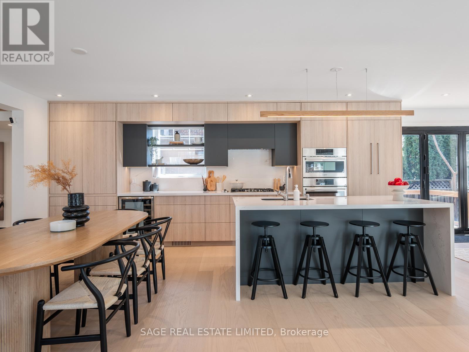 159 Humbervale Boulevard, Toronto, Ontario  M8Y 3P9 - Photo 11 - W12184630