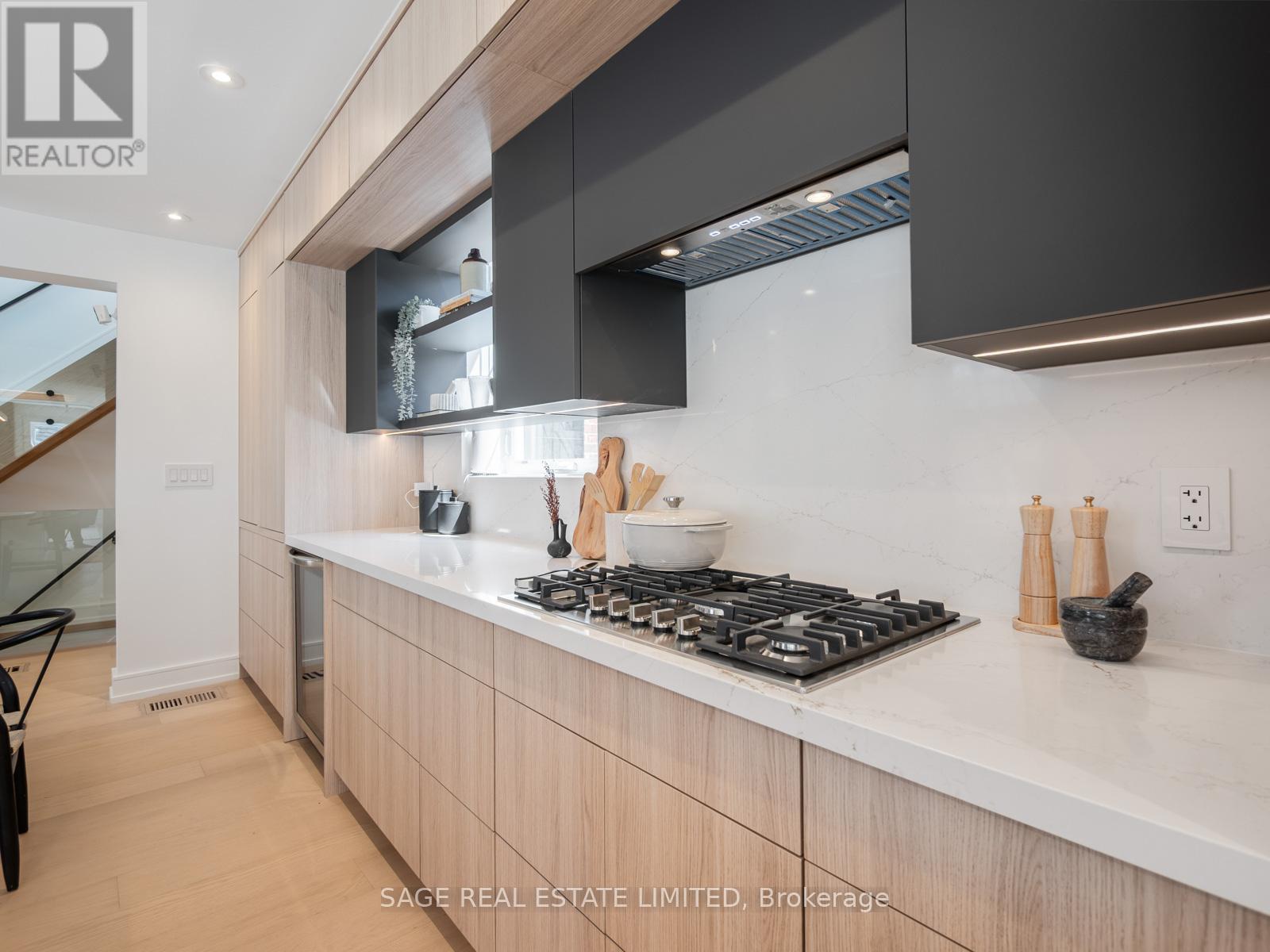 159 Humbervale Boulevard, Toronto, Ontario  M8Y 3P9 - Photo 14 - W12184630