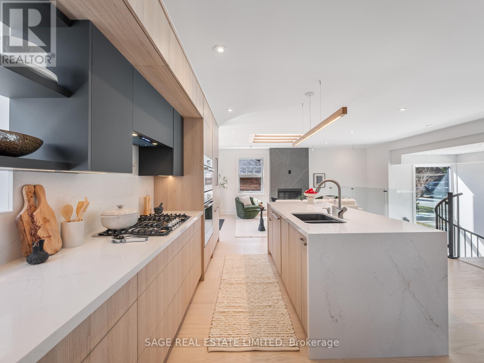 159 Humbervale Boulevard, Toronto, Ontario  M8Y 3P9 - Photo 16 - W12184630