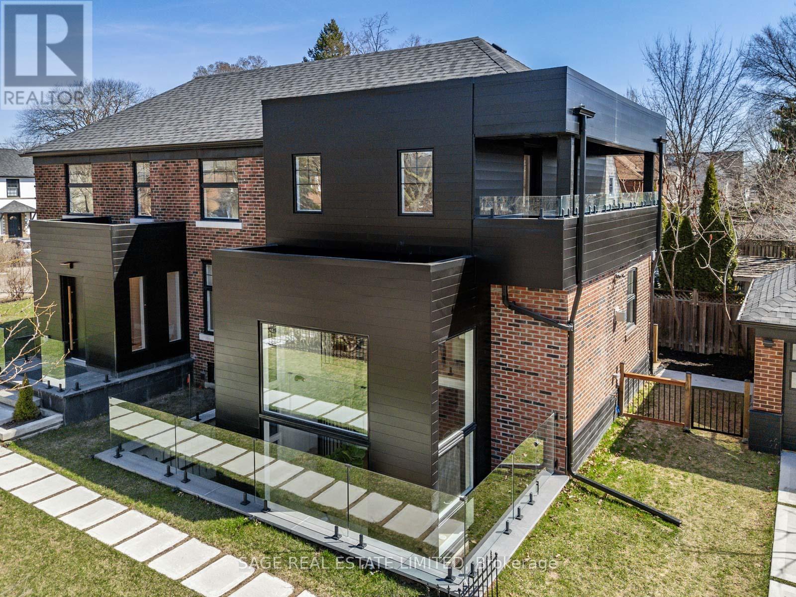 159 Humbervale Boulevard, Toronto, Ontario  M8Y 3P9 - Photo 2 - W12184630