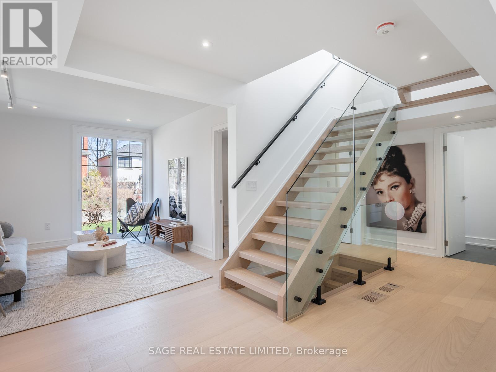 159 Humbervale Boulevard, Toronto, Ontario  M8Y 3P9 - Photo 25 - W12184630