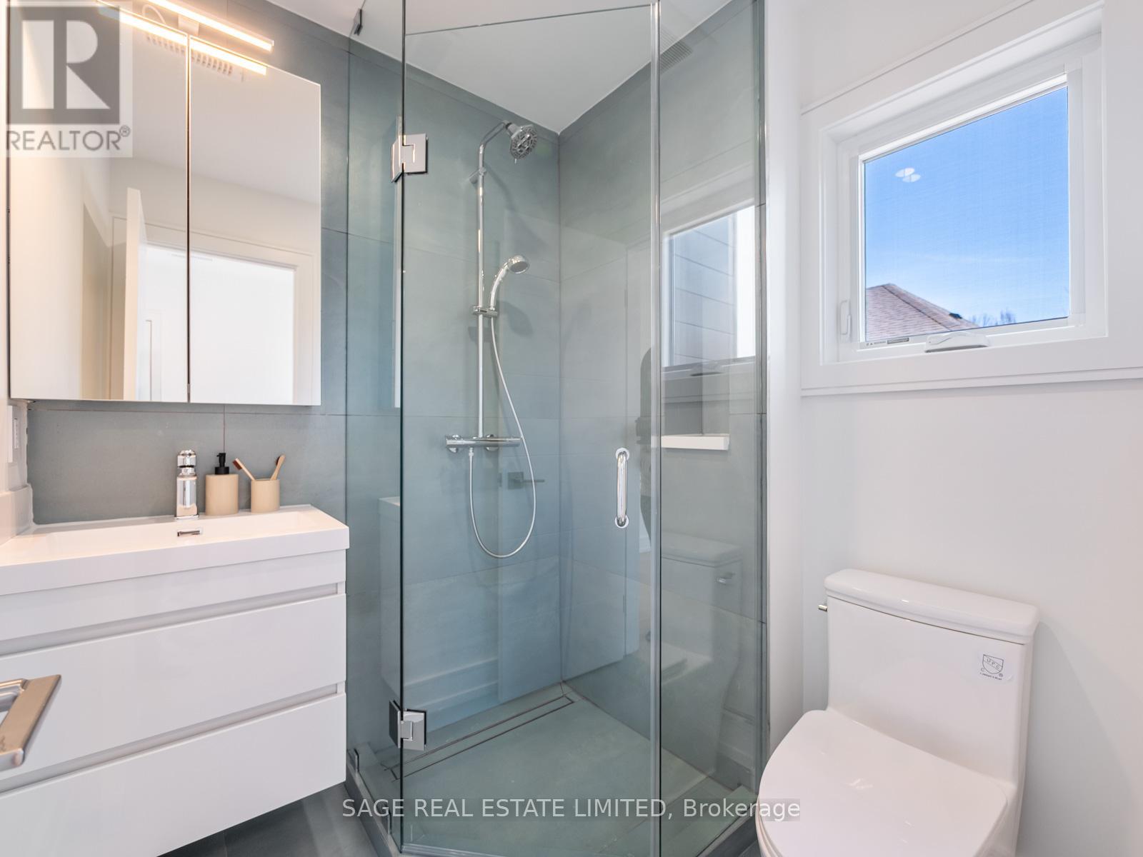 159 Humbervale Boulevard, Toronto, Ontario  M8Y 3P9 - Photo 28 - W12184630