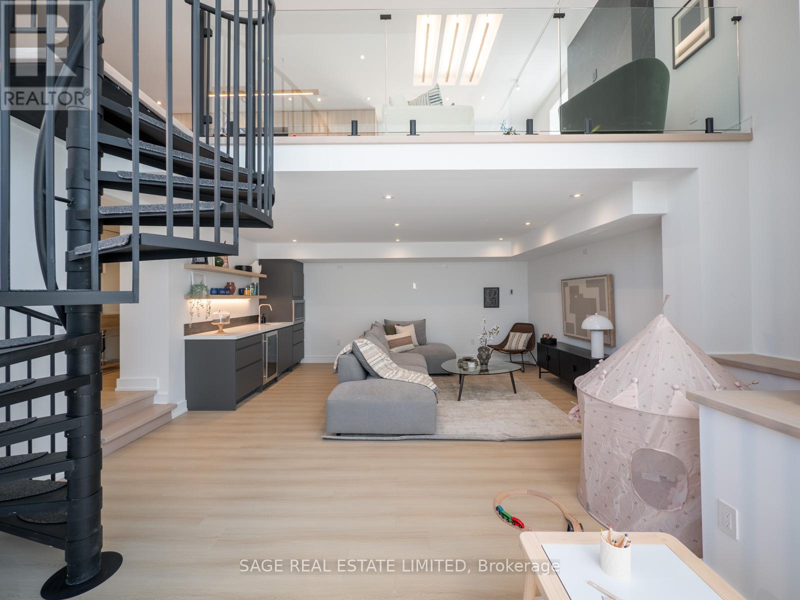 159 Humbervale Boulevard, Toronto, Ontario  M8Y 3P9 - Photo 43 - W12184630