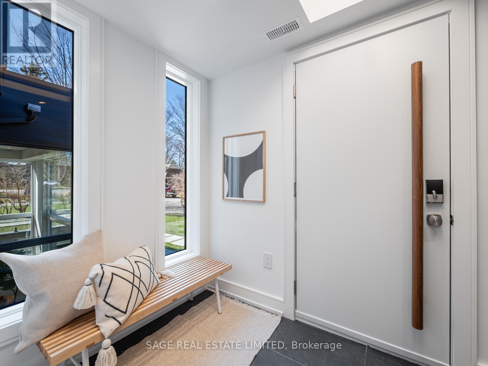 159 Humbervale Boulevard, Toronto, Ontario  M8Y 3P9 - Photo 5 - W12184630