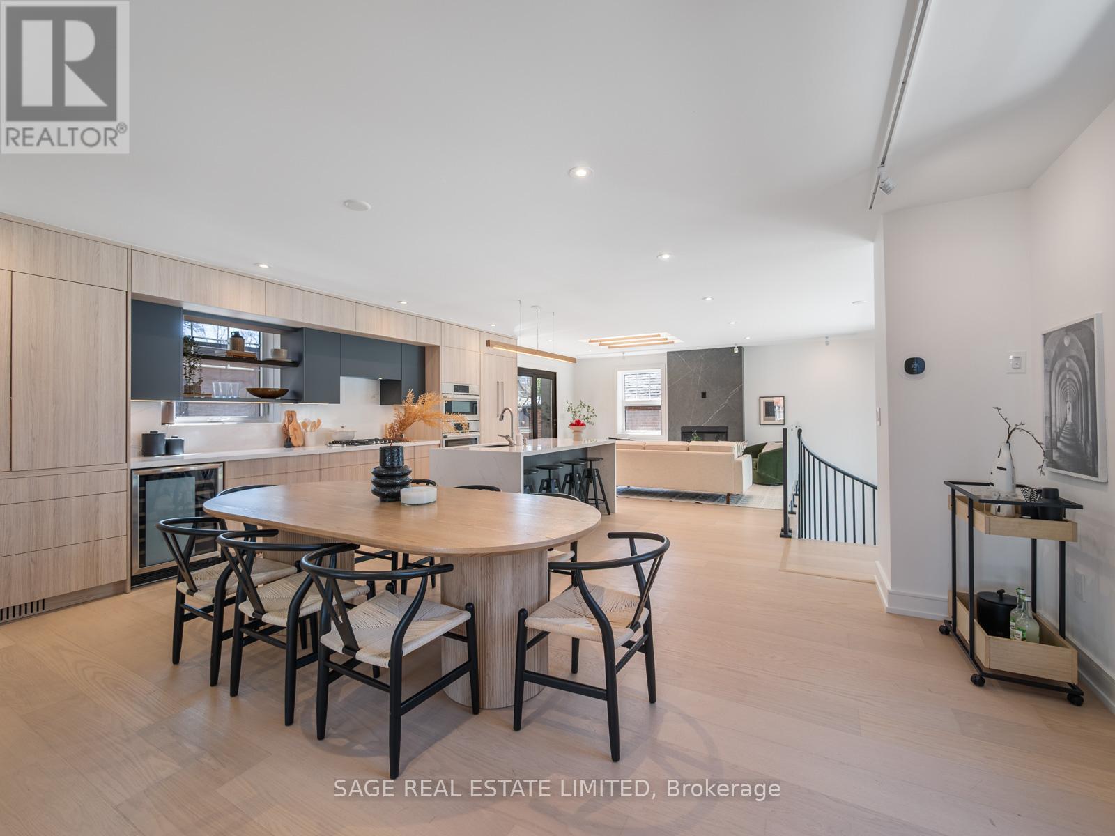 159 Humbervale Boulevard, Toronto, Ontario  M8Y 3P9 - Photo 7 - W12184630