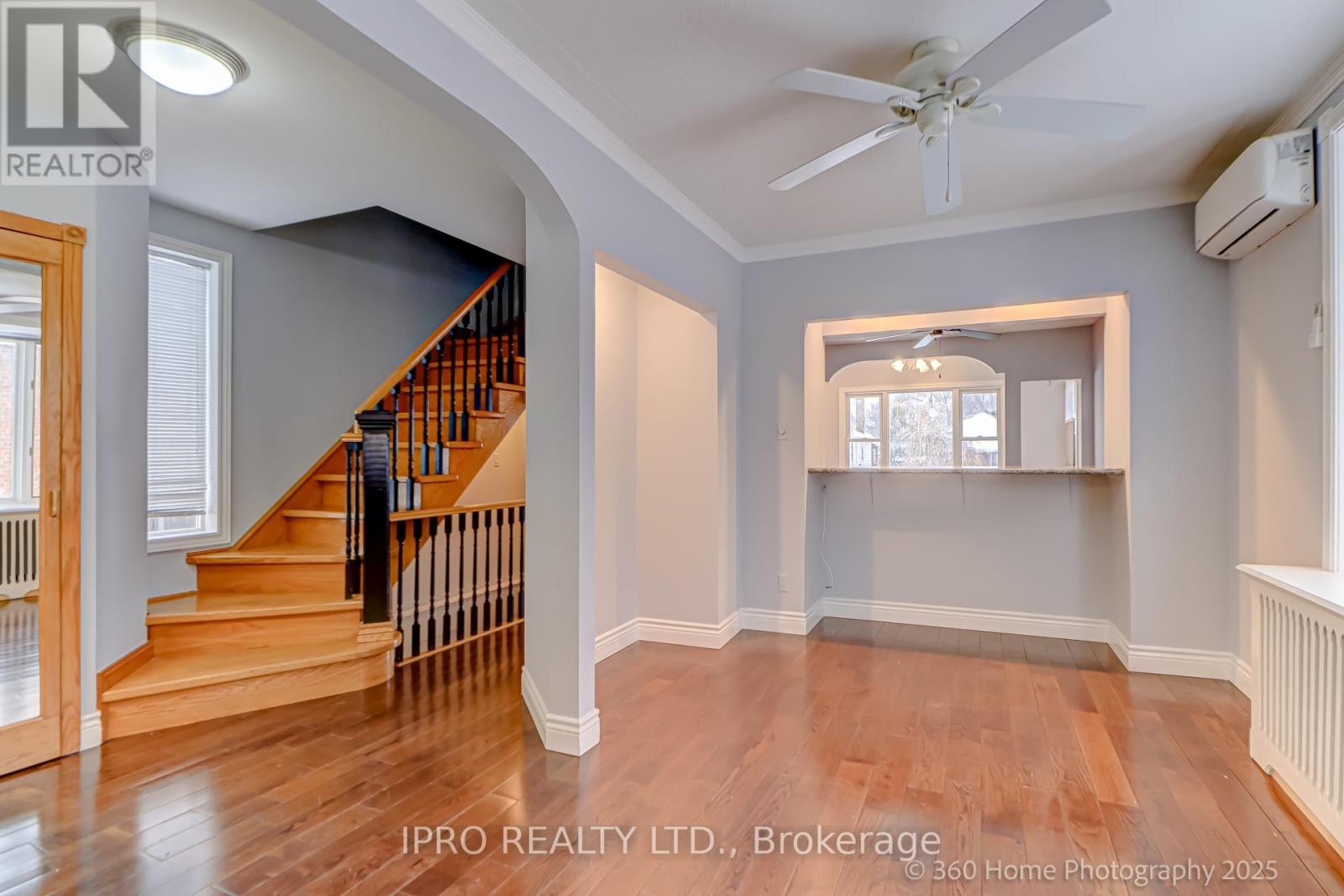 50 South Woodrow Boulevard, Toronto (Birchcliffe-Cliffside), Ontario  M1N 3L6 - Photo 2 - E12184768