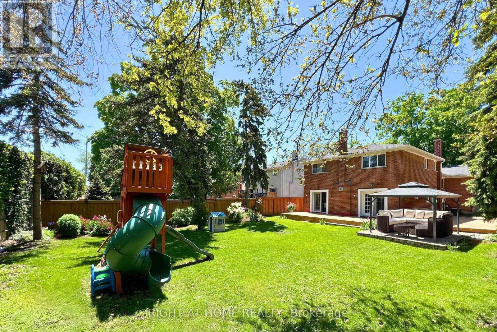 3273 Grassfire Crescent, Mississauga (Applewood), Ontario  L4Y 3J8 - Photo 1 - W12184638