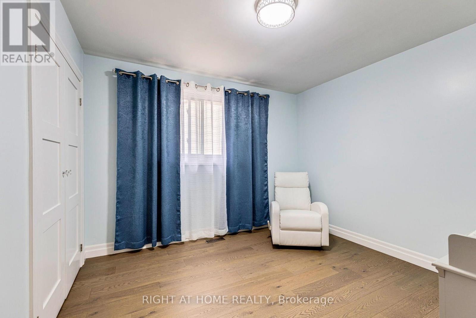 3273 Grassfire Crescent, Mississauga (Applewood), Ontario  L4Y 3J8 - Photo 14 - W12184638
