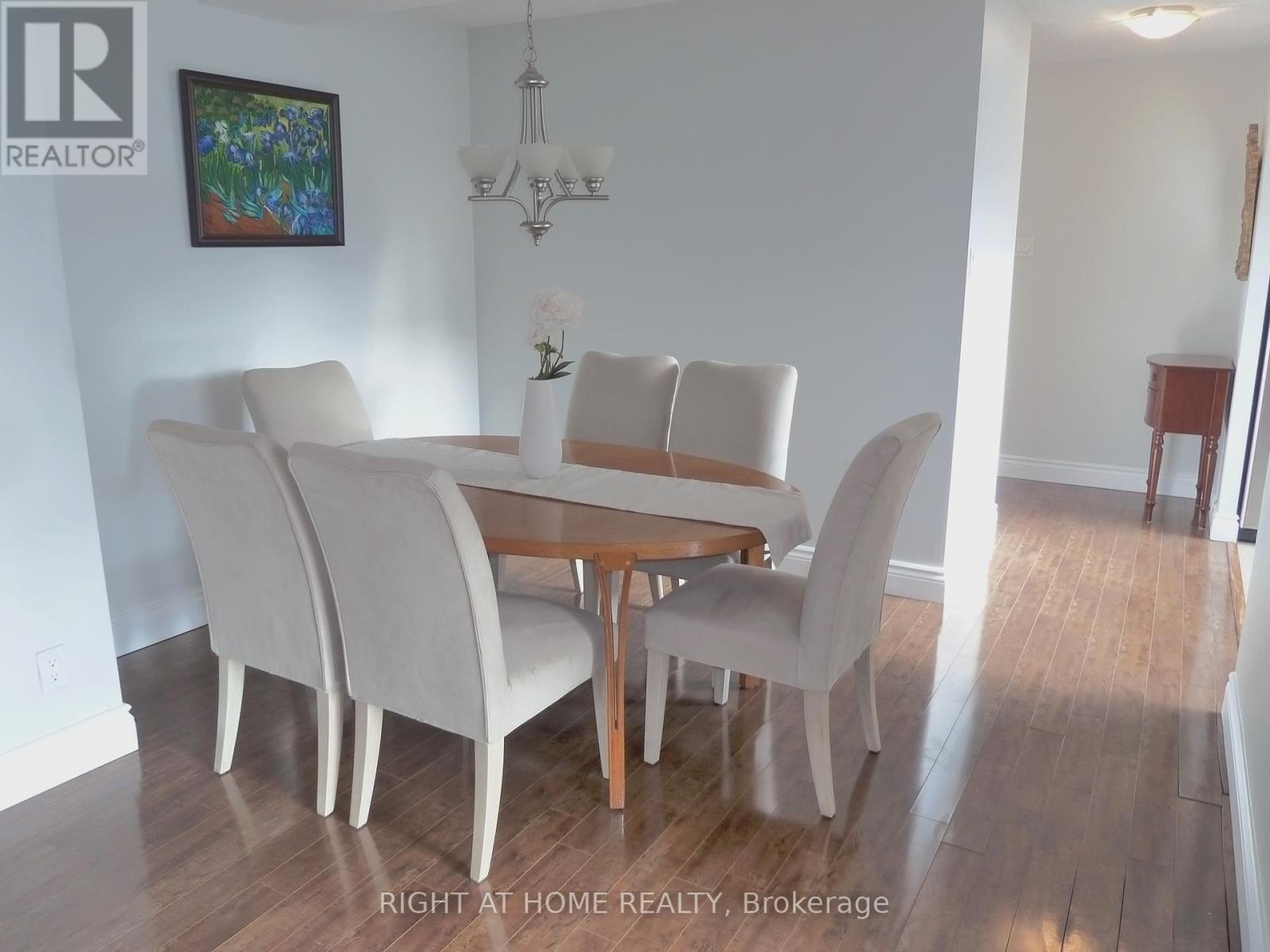 710 - 3700 Kaneff Crescent, Mississauga, Ontario  L5A 4B8 - Photo 8 - W12184645