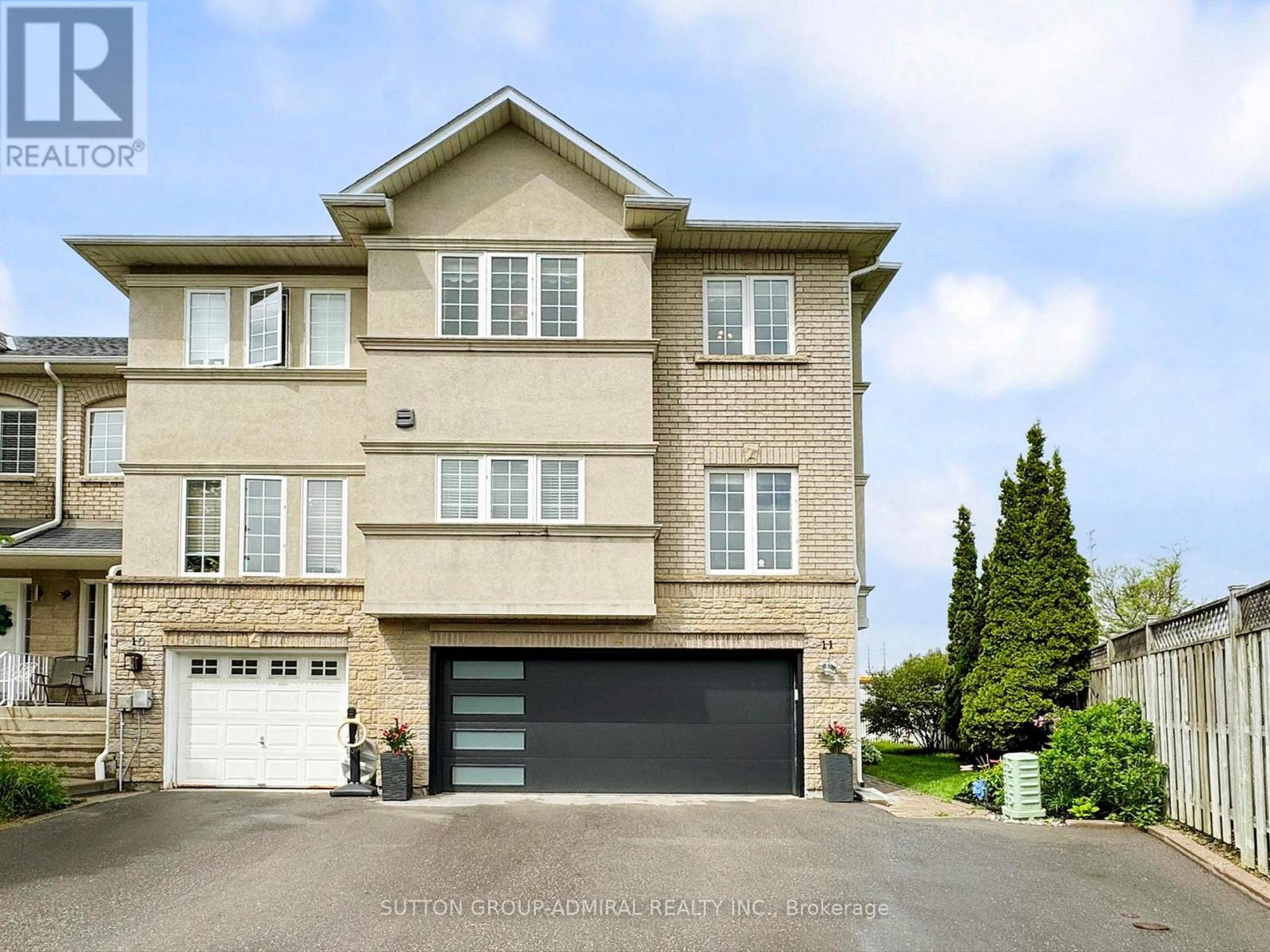 10719 BATHURST STREET, Richmond Hill, Ontario