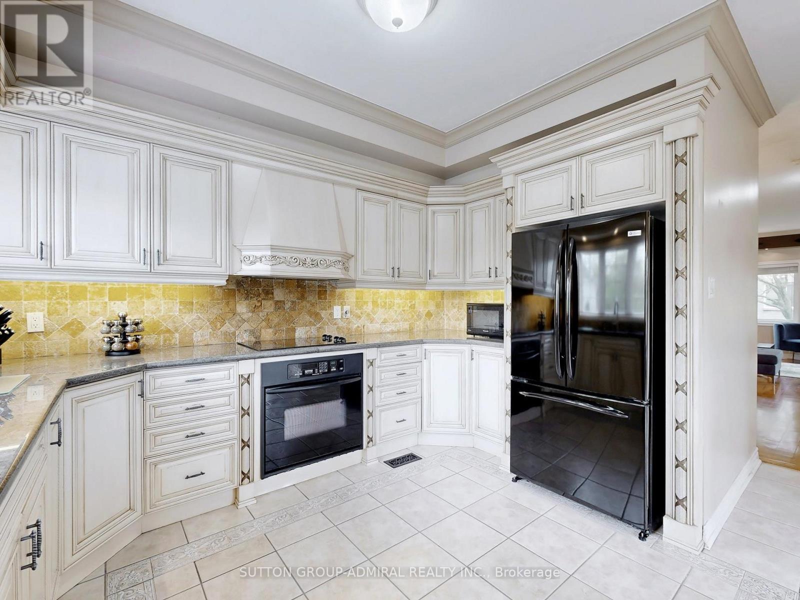 10719 Bathurst Street, Richmond Hill, Ontario  L4C 0N3 - Photo 10 - N12184602