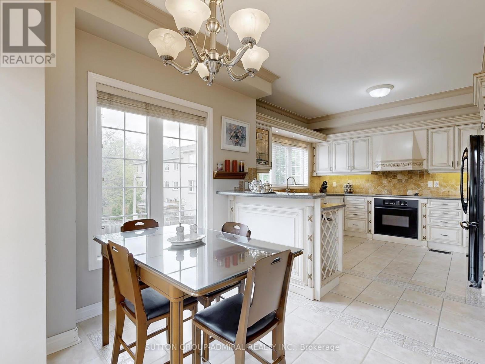 10719 Bathurst Street, Richmond Hill, Ontario  L4C 0N3 - Photo 14 - N12184602