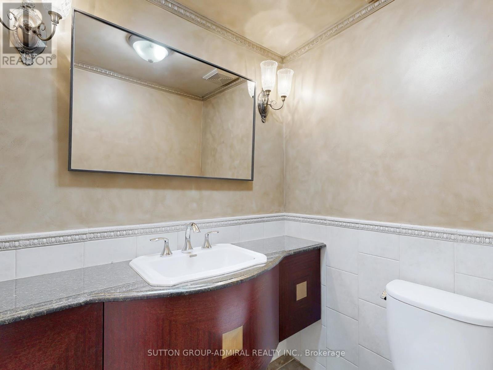 10719 Bathurst Street, Richmond Hill, Ontario  L4C 0N3 - Photo 29 - N12184602
