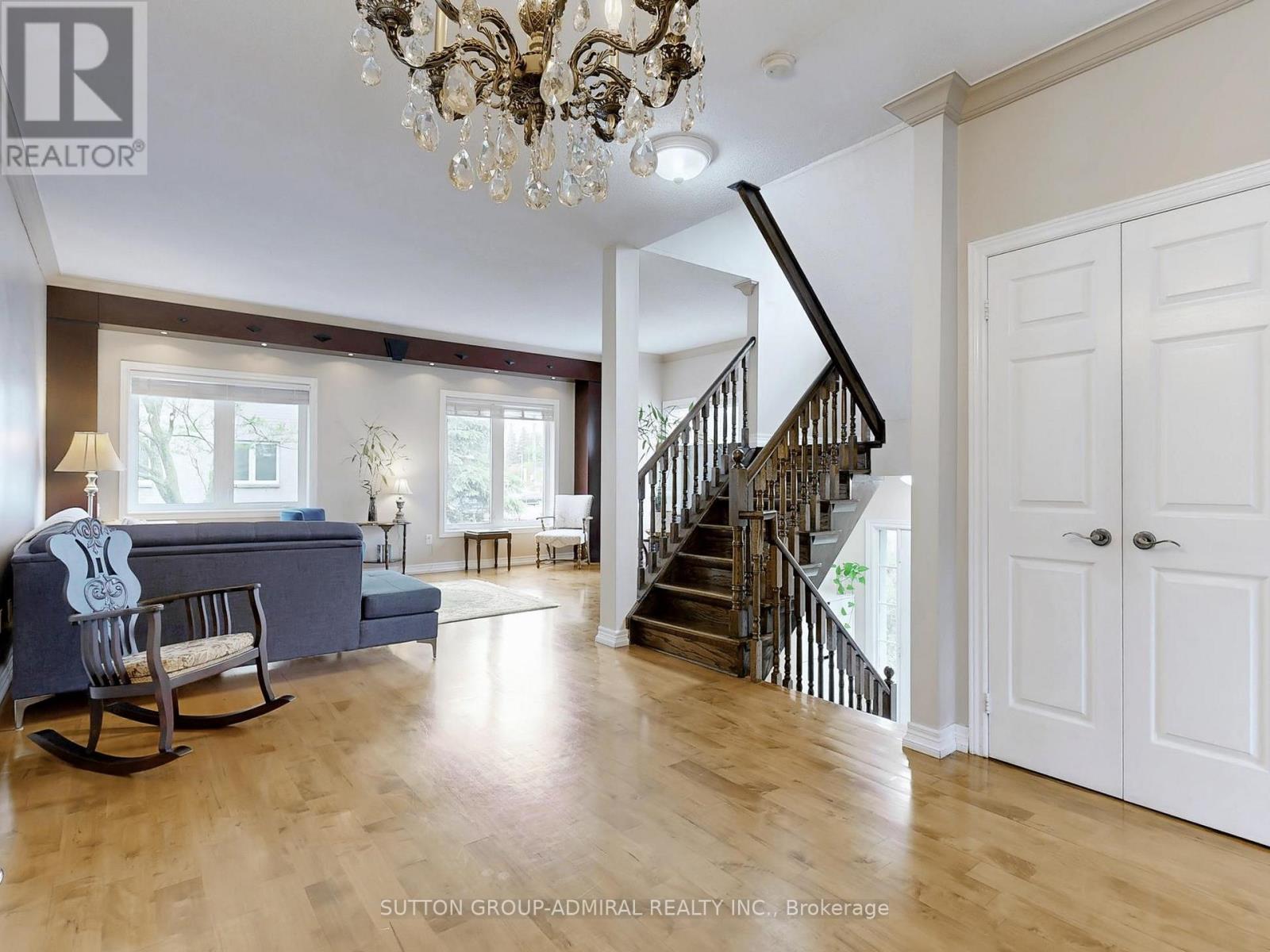 10719 Bathurst Street, Richmond Hill, Ontario  L4C 0N3 - Photo 7 - N12184602