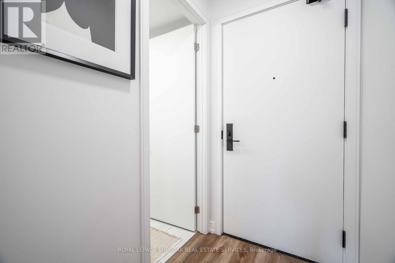 1206 - 1 Jarvis Street, Hamilton (Beasley), Ontario  L8R 3J2 - Photo 4 - X12184498