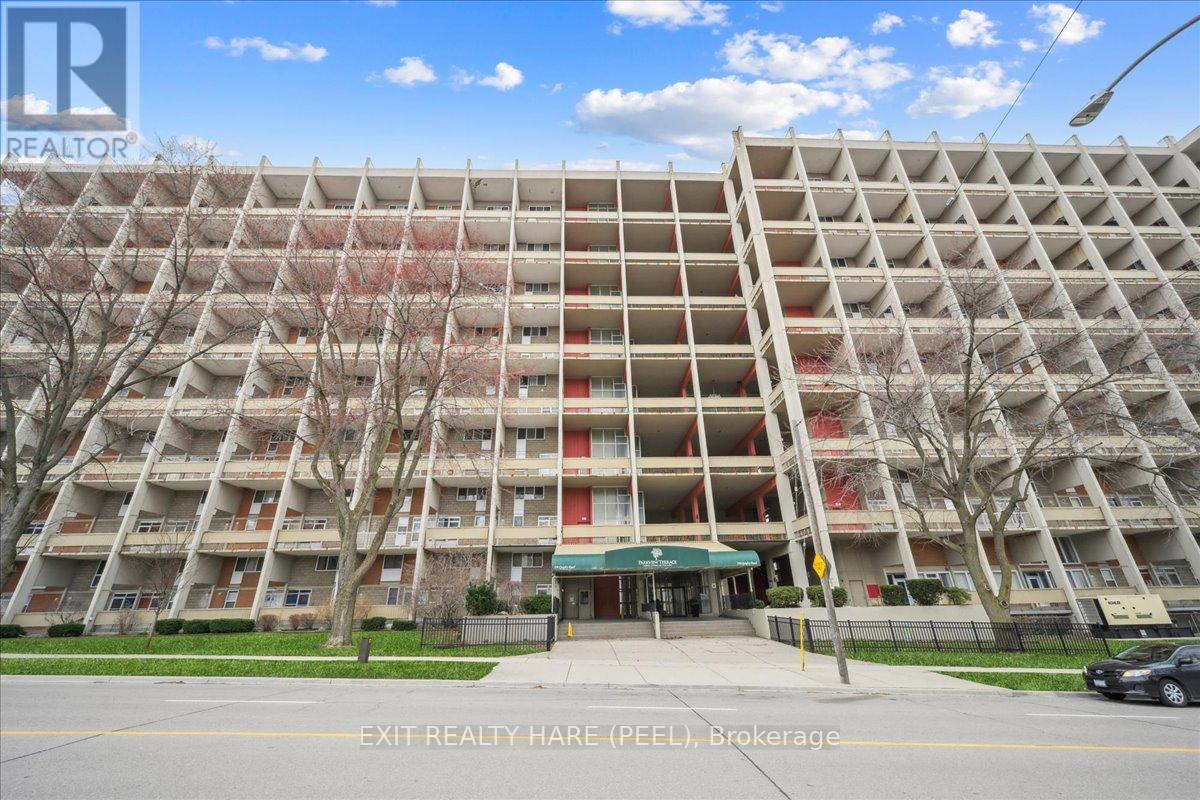 222 - 350 Quigley Road N, Hamilton, Ontario  L8K 5N2 - Photo 2 - X12184500