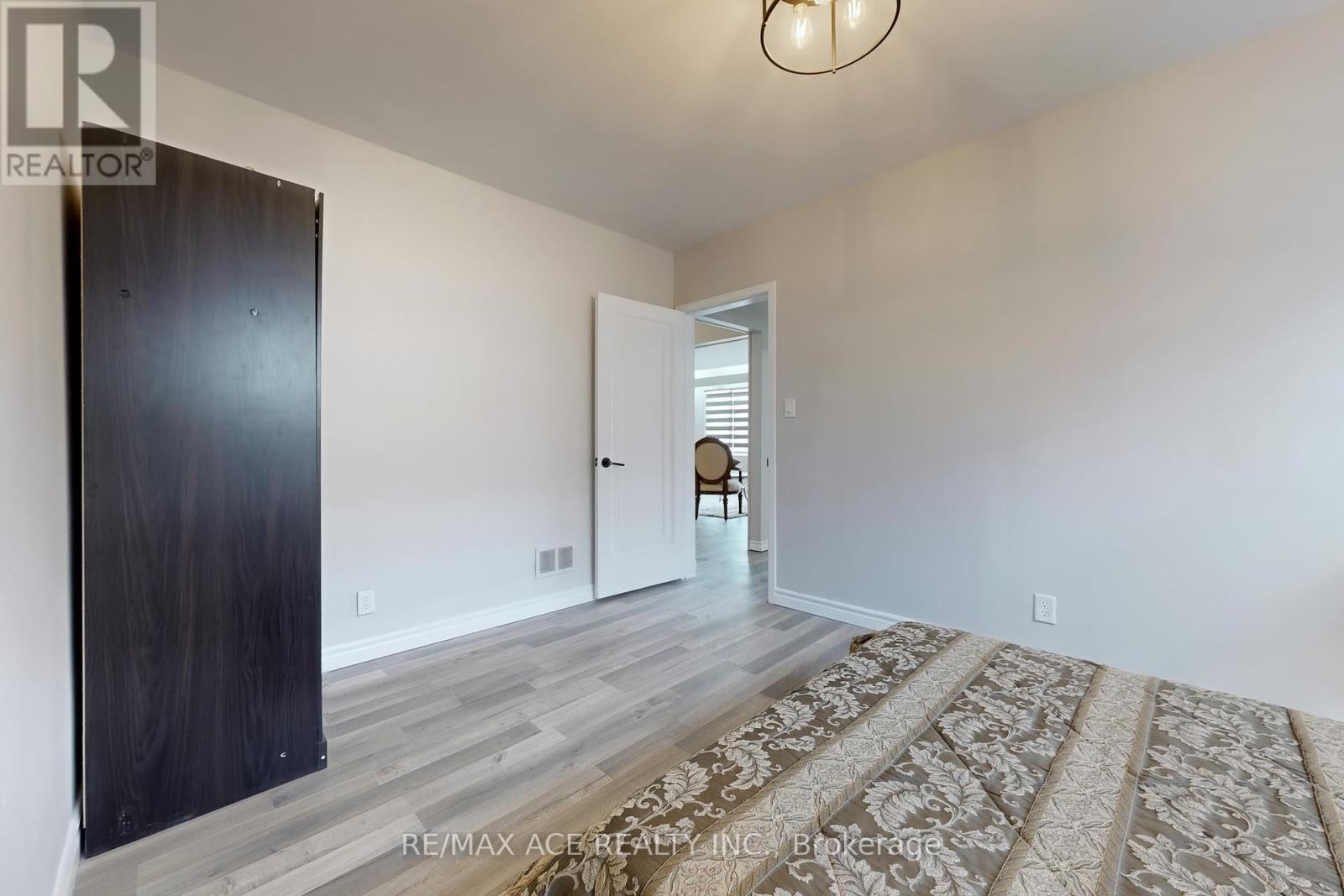 696 Norfolk Street N, Norfolk (Simcoe), Ontario  N3Y 3R4 - Photo 29 - X12184541