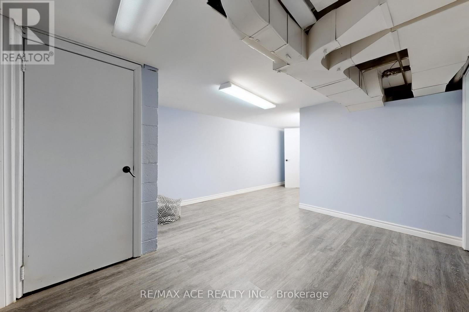 696 Norfolk Street N, Norfolk, Ontario  N3Y 3R4 - Photo 42 - X12184541